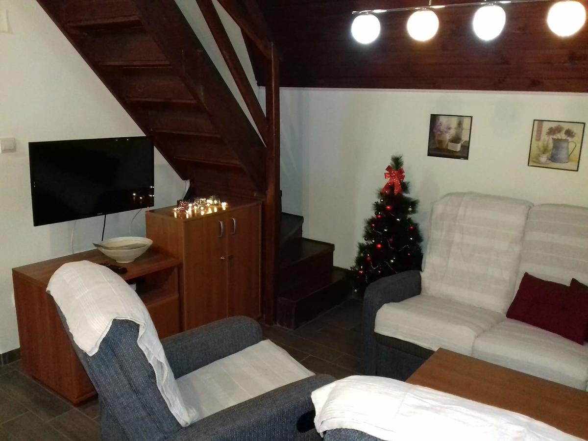 Viola i Detelina Apartments Perucac Exteriör bild