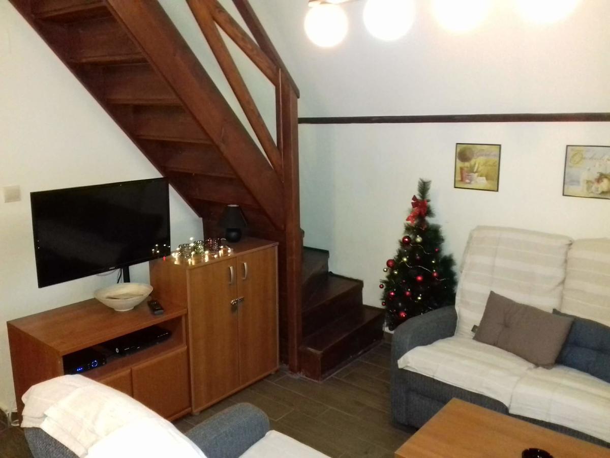 Viola i Detelina Apartments Perucac Exteriör bild